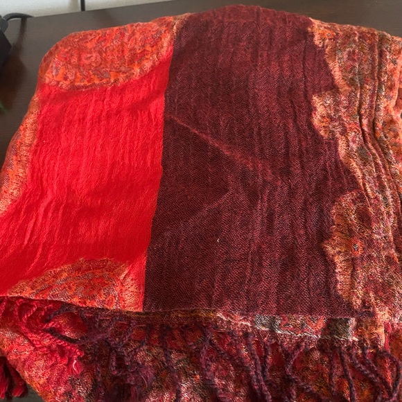 Tibet wool wrap scarf. Shades of orange, brown, rust. - Picture 4 of 5